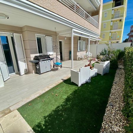 Appartamento Al Mare Con Giardino, Spiaggia E Piscina ألبا أدرياتيكا المظهر الخارجي الصورة